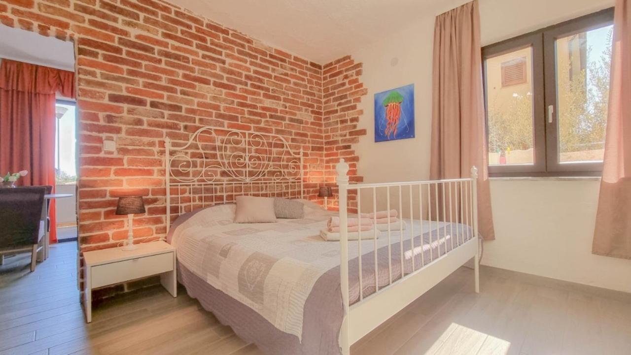 Appartement Enio à Novigrad Istria Extérieur photo
